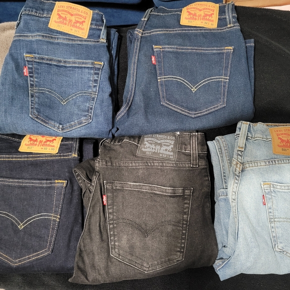 Levi's Men's Jeans - Blue and Black - Picture 1 of 6
